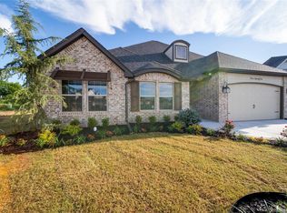 421 E 126th St S, Jenks, OK 74037
