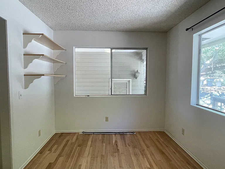 Tully Pl — Photo 20