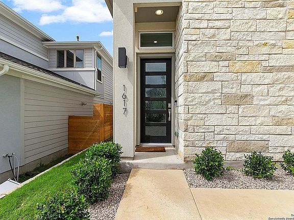 5th image of 1617 Seeger Dr