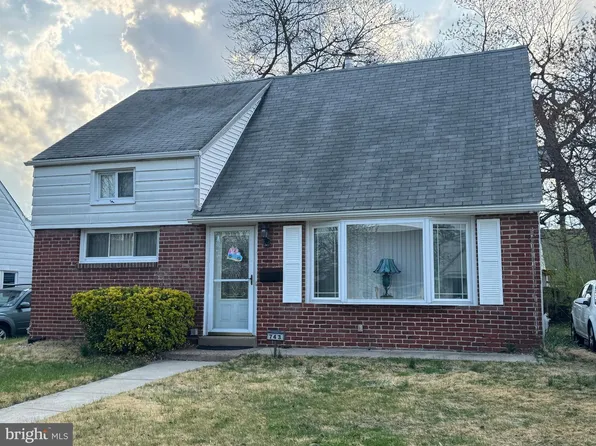 743 Hickory Rd, Secane, PA 19018