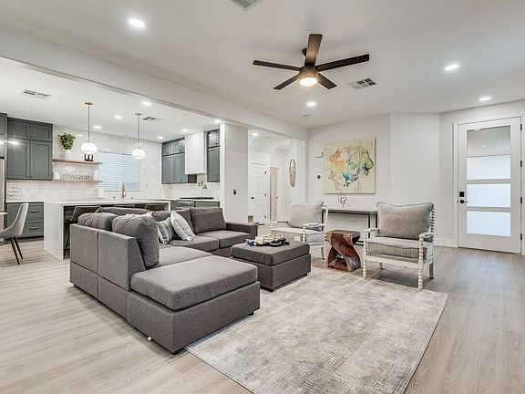 3rd image of 11086 Evvie Ln
