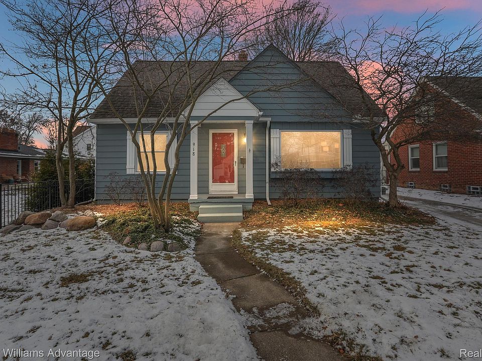 1st image of 918 Lloyd Ave