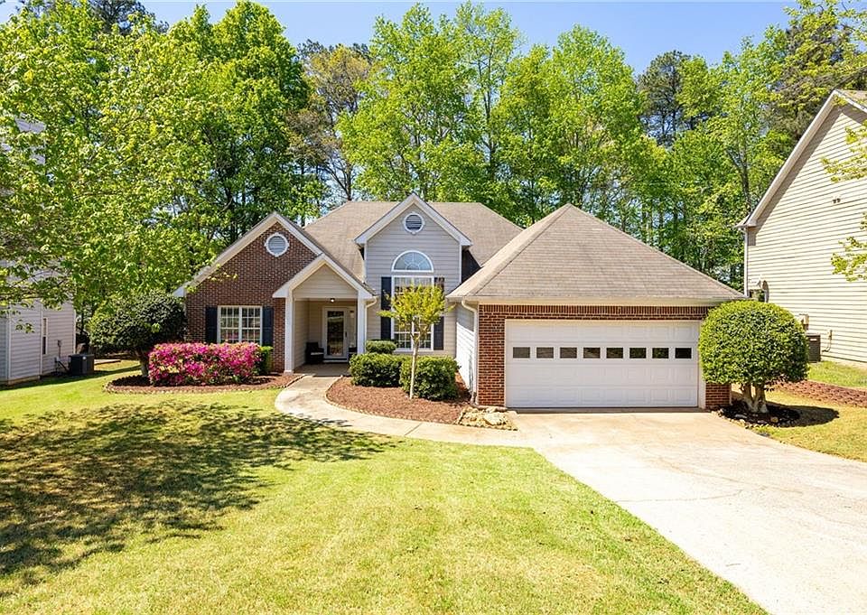 1st image of 3390 English Oaks Dr NW