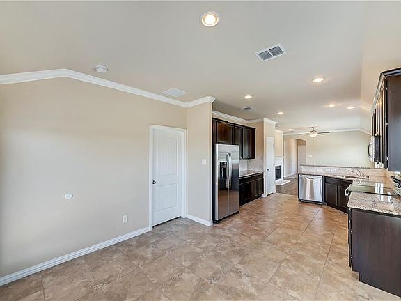 5th image of 1801 Brownwood Blvd