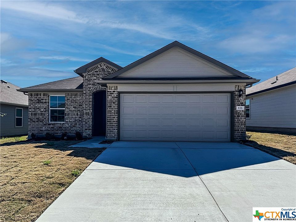1st image of 836 Bahia Pl