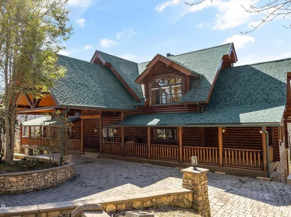 611 Pinnacle Vista Rd, Gatlinburg, TN 37738