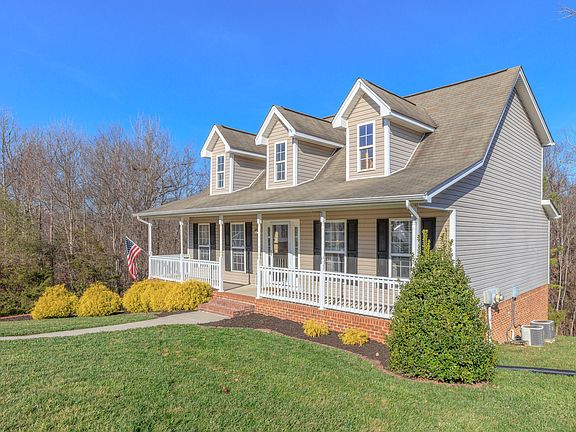 5th image of 1984 Hardwood Ln