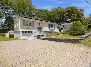 10 Kerins Ter, Newport, RI 02840