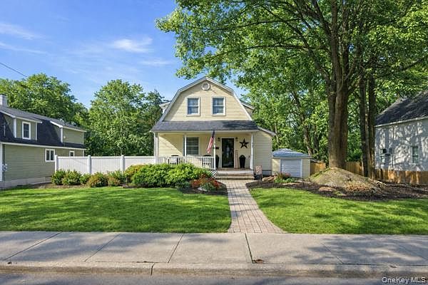 1st image of 147 Dupont Avenue