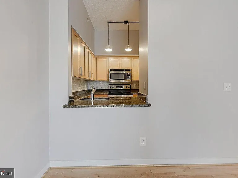 7500 Woodmont Ave #1202 — Photo 13