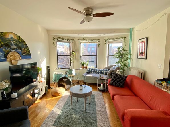 74 Symphony Rd APT 2