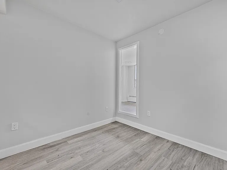 65 Thorncliffe Park Dr #2108 — Photo 14