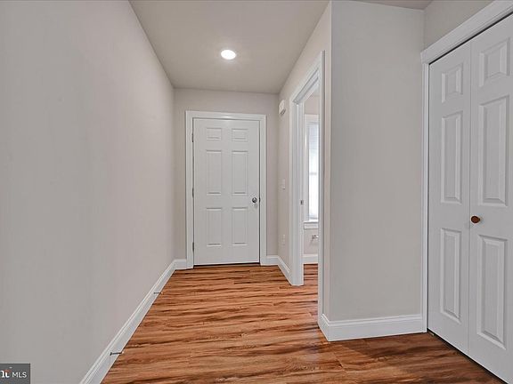 5th image of 362 Cedar Holw