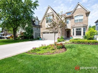 160 N Pine St, Elmhurst, IL 60126