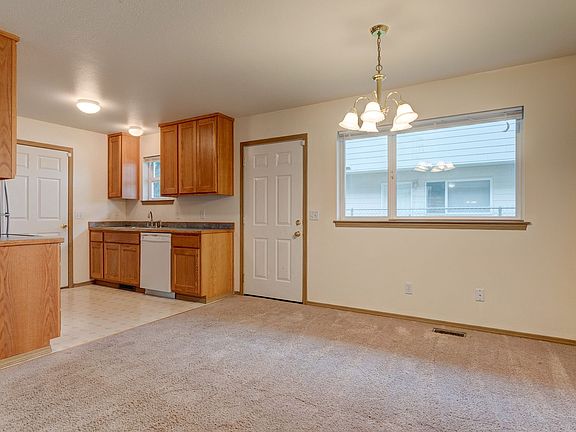 4th image of 1233 NW Elwha St #1
