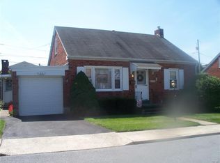 548 Penn Ct, Emmaus, PA 18049