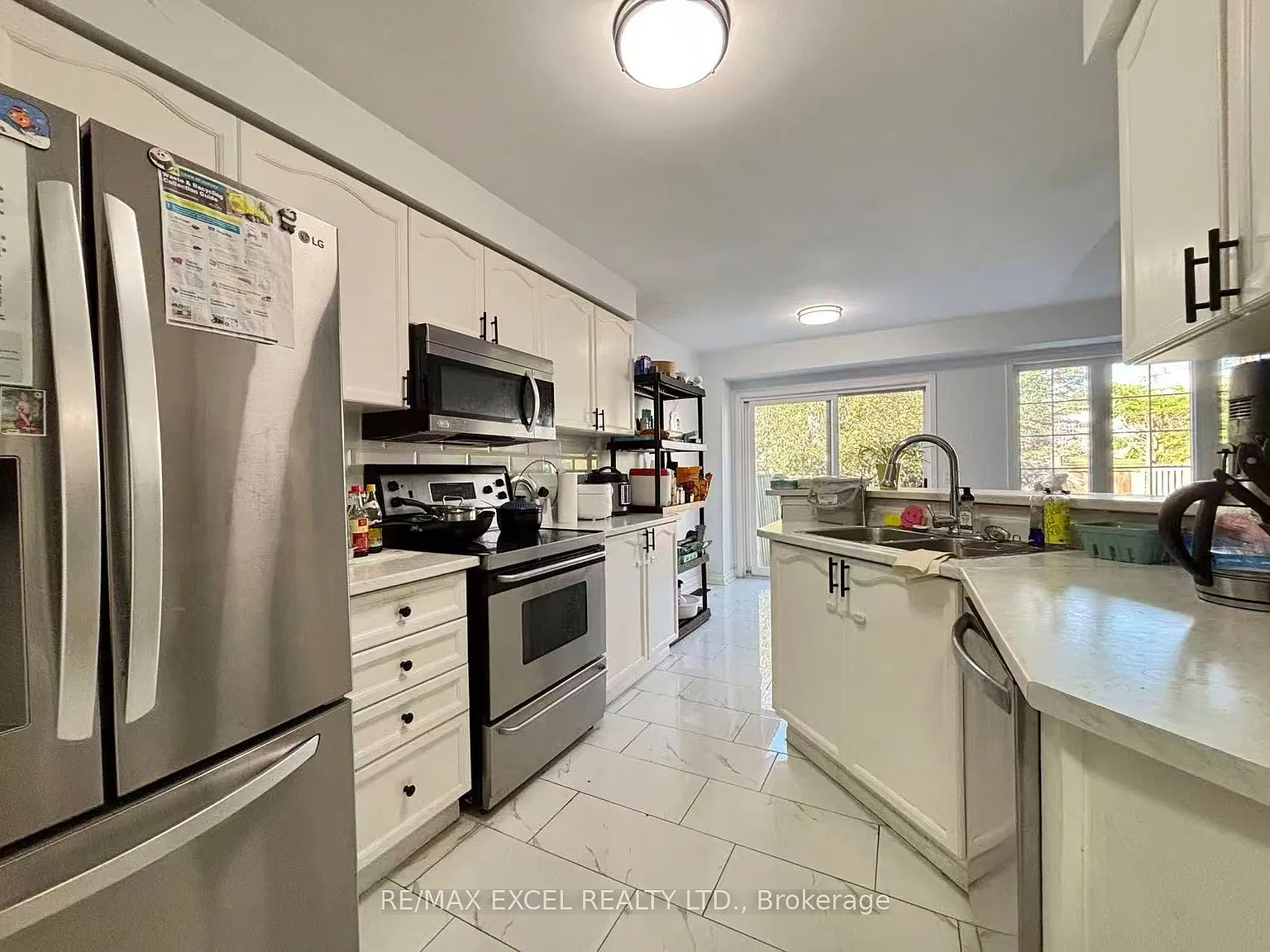 4 bed, $3,000 — Photo 2