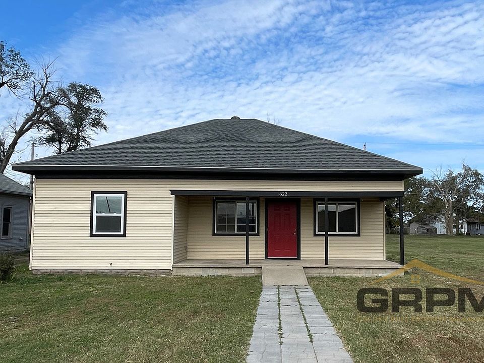 1st image of 622 W Avenue B