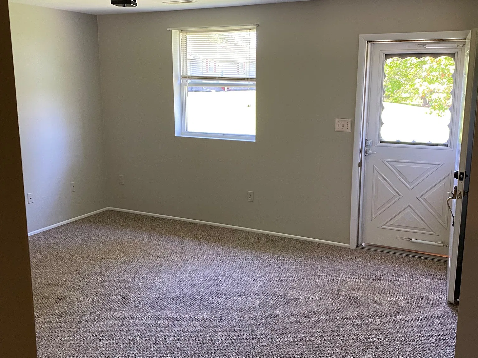 2 bed, 1200 sqft, $1,795 — Photo 2