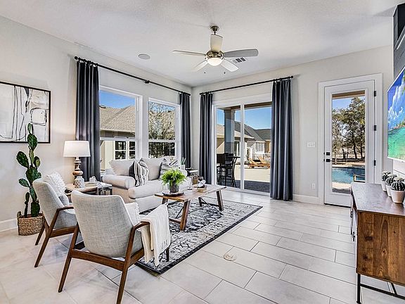 The Casita 2 - Living Room