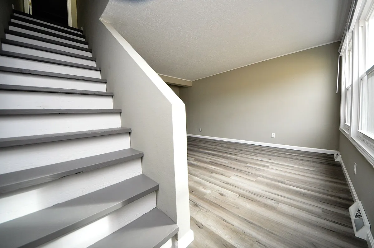 Building Photo - 307 Granada Dr
