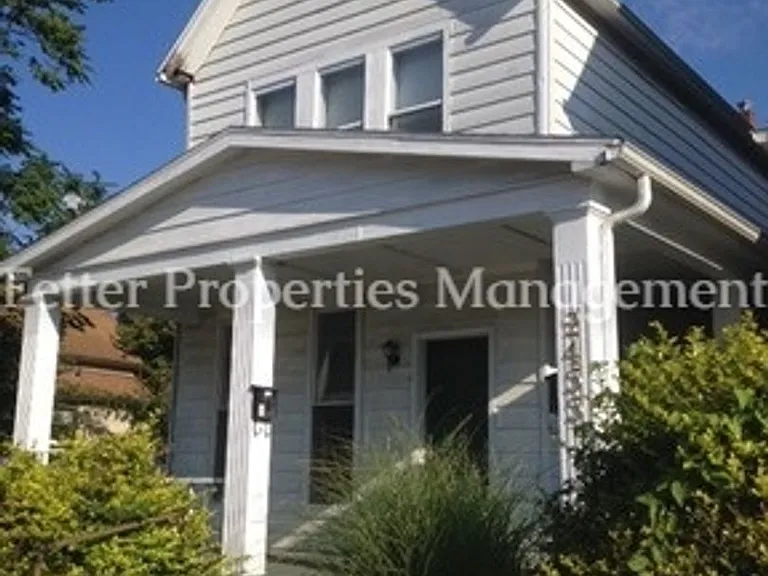 2455 W Franklin St — Photo 1
