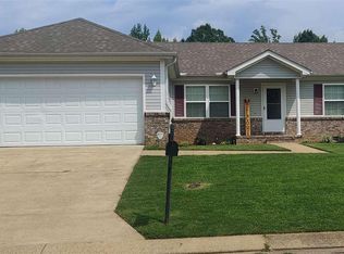 32 Lewis T Brantley Dr, Jackson, TN 38301