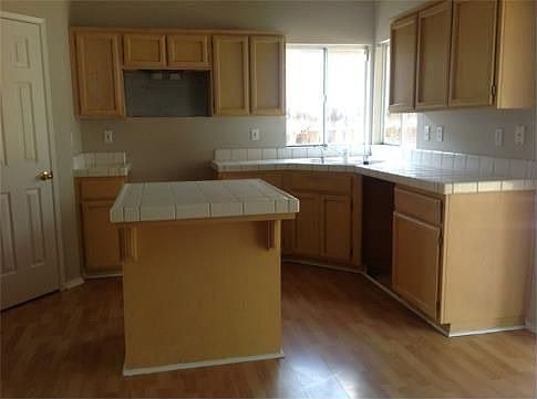 3rd image of 2062 Gordon Verner Cir