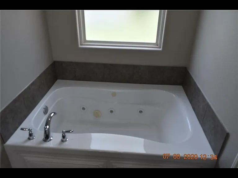 2105 Oak View Dr — Photo 6