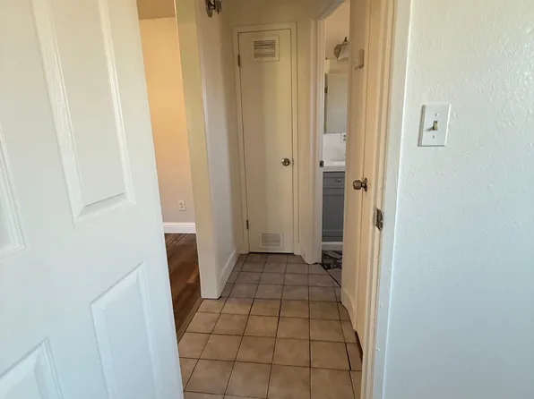 1402 Canal Farm Ln #7, Los Banos, CA 93635