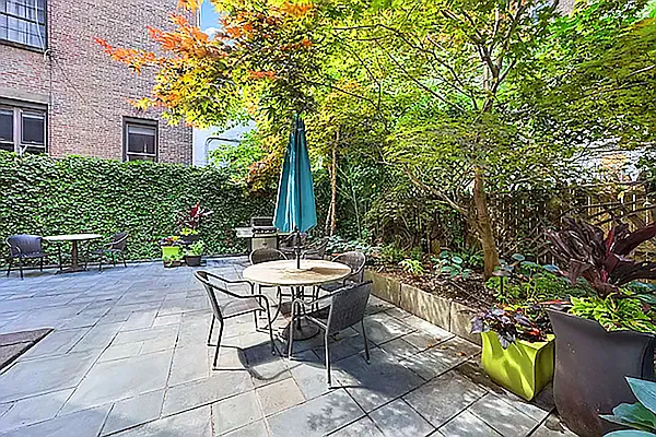 Sold by Bank Neary | media 24