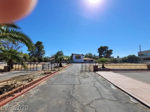2475 E Viking Rd, Las Vegas, NV 89121