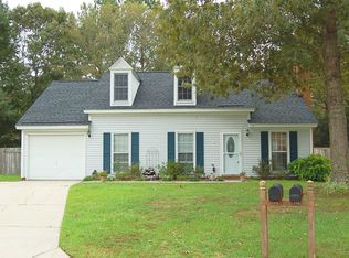 110 Kings Ct, Goose Creek, SC 29445