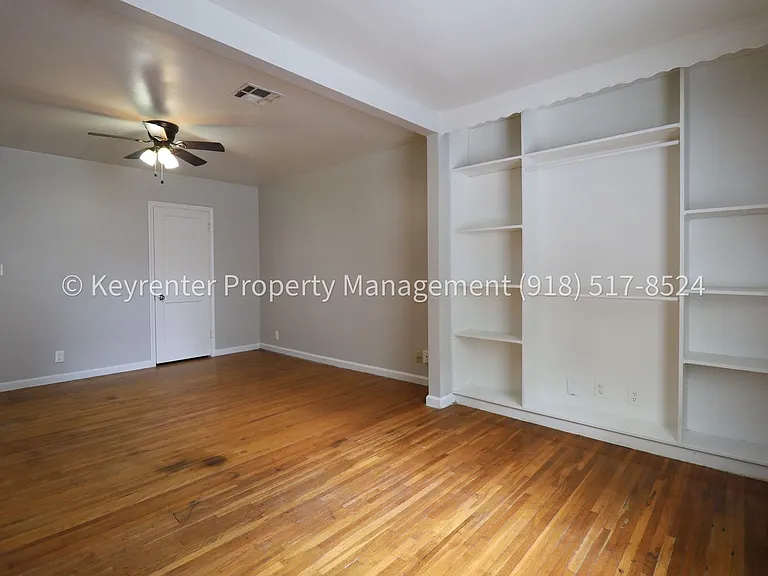 3322 E 23rd St — Photo 22