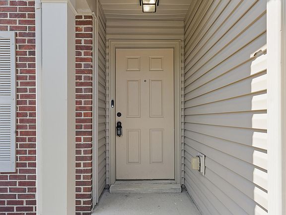 2nd image of 2620 Rockaway Pl