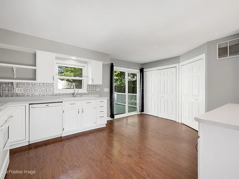 4342 Washington St — Photo 5