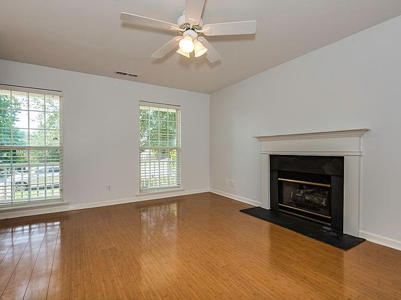 4th image of 2000 Mallard Woods Pl