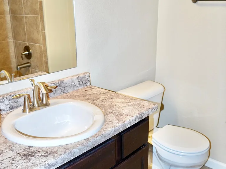 5609 Shamrock Hts — Photo 9