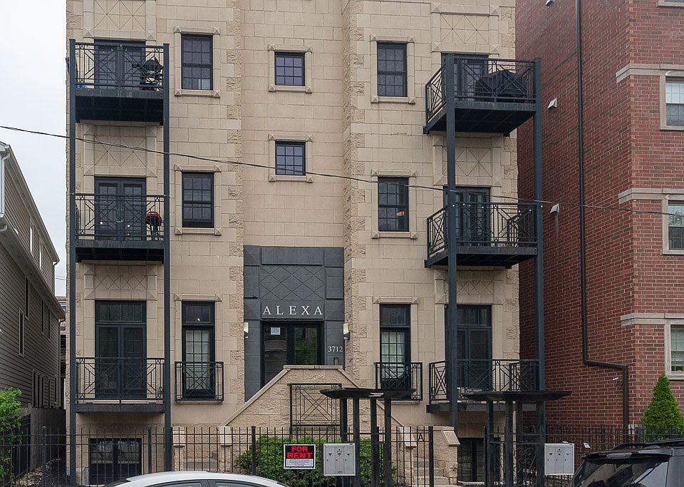 1st image of 3712 N Wilton Ave #N3
