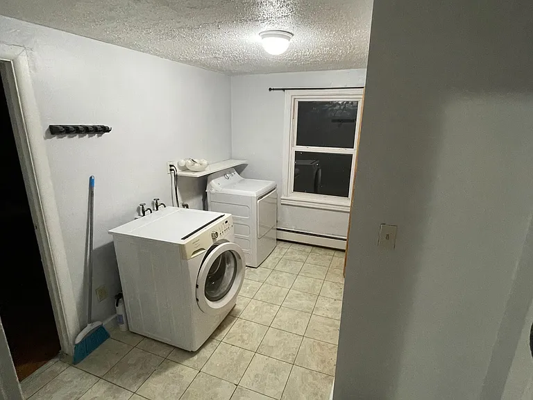 581 E Goundry St #2 — Photo 6