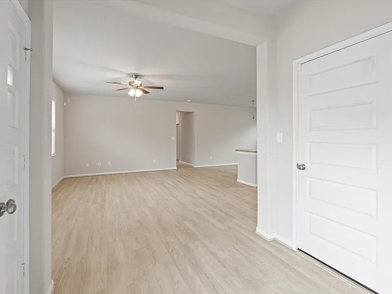 5308 Cj Walker Ln — Photo 3