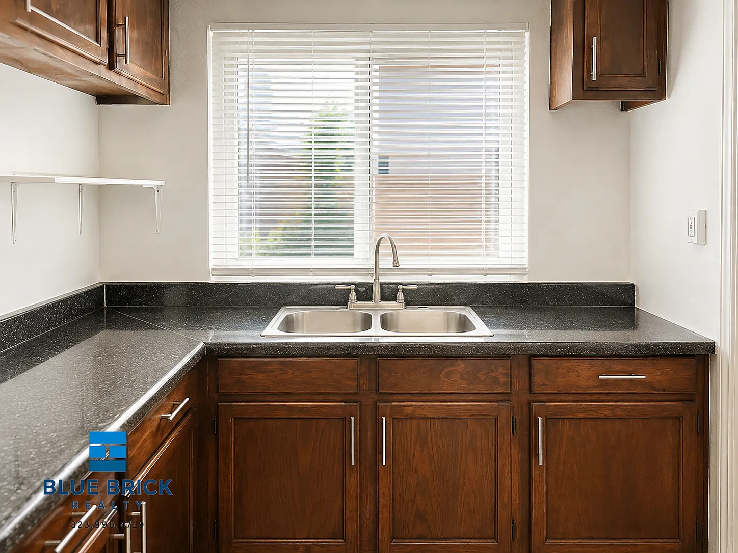 Charming 2-Bedroom Home with Mini-Split A/C & Parking — Photo 4