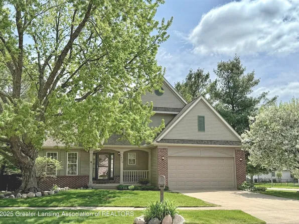 1970 Hollowbrook Dr, Holt, MI 48842