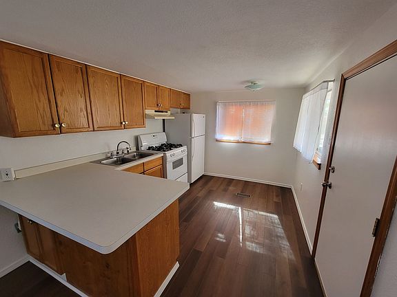 3rd image of 1827 Granada Dr