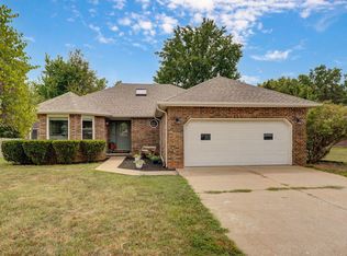 424 Sleepy Mdw, Mount Vernon, MO 65712