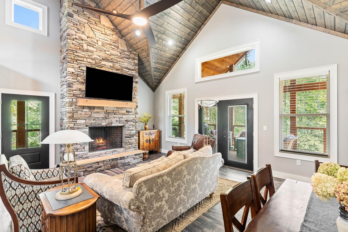 next background image