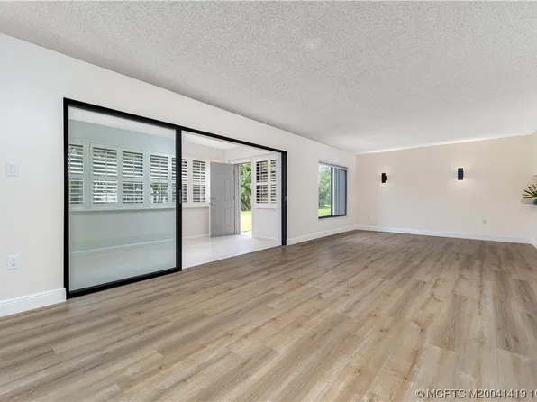 2233 NW 22nd Ave #106, Stuart, FL 34994