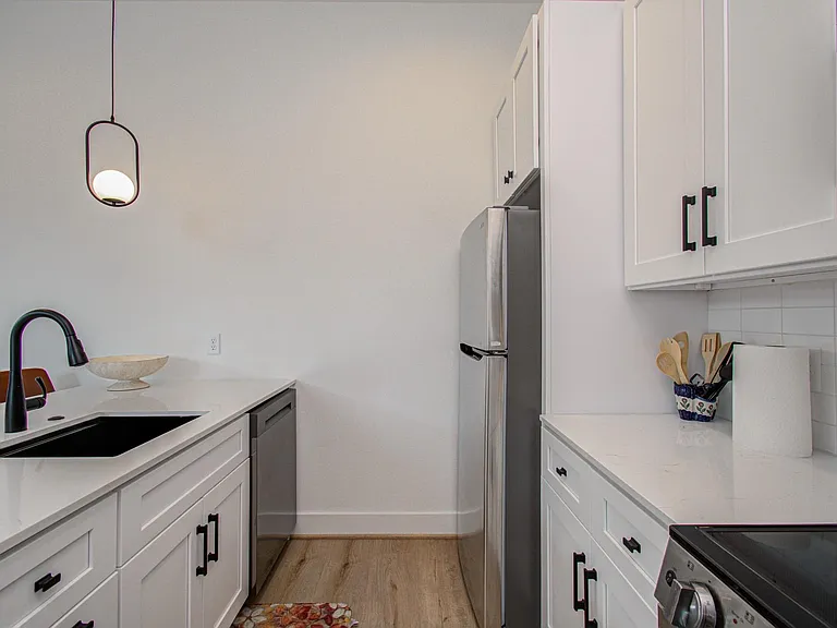 203 Danna Ln #D — Photo 10