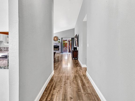3rd image of 420 Oak Valley Drive