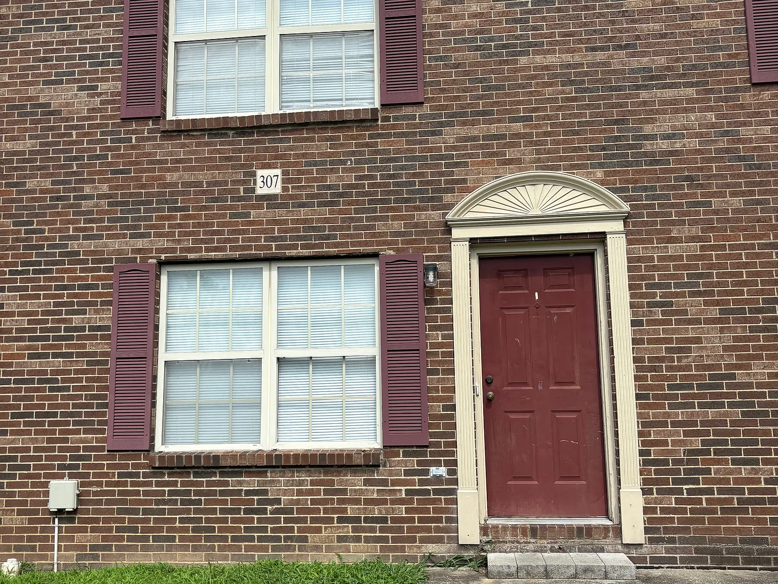 2 bed, 1.5 bath, $950 — Photo 2